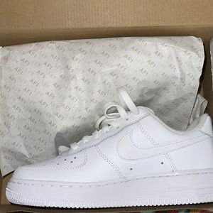Air Force 1 (wmns) NEVER WORN